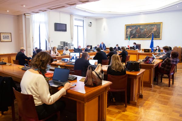 Il ministro Colao in audizione alla Camera