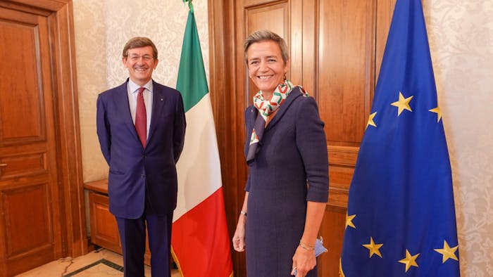 Vittorio Colao con Margrethe Vestager