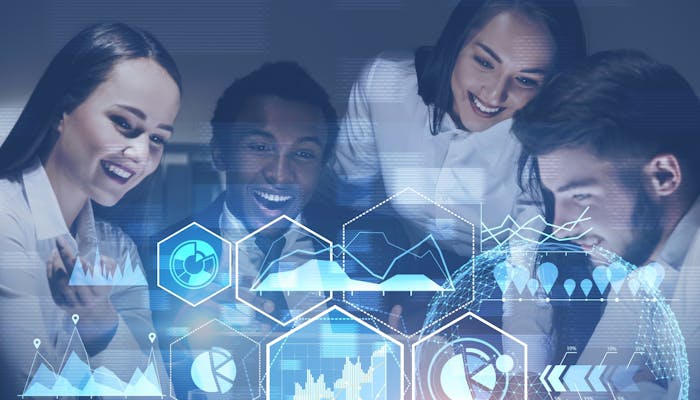 persone davanti a un computer
