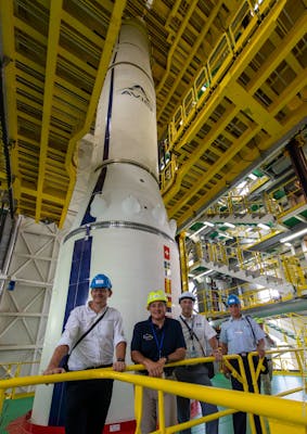 foto del lanciatore con il Ministro