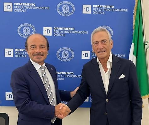 Dipartimento e FIGC Il Sottosegretario Butti stringe la mano del Presidente Gravina