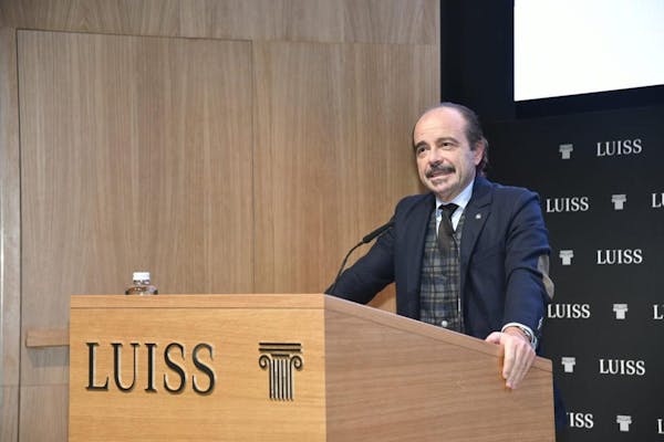 Foto sottosegretario Alessio Butti all'intervento Asstel 2023