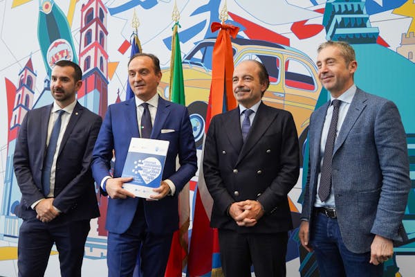 Il Sottosegretario Butti, il presidente della Regione Cirio e l'assessore Marnati presentano il Punti digitale facile in Piemonte