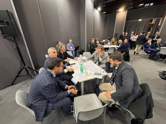 foto dei lavori della comunità di pratica del dipartimento durante l'assemblea anci di torino