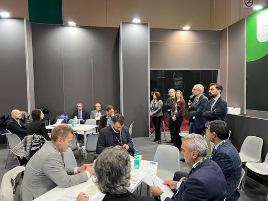 foto dei lavori della comunità di pratica del dipartimento durante l'assemblea anci di torino