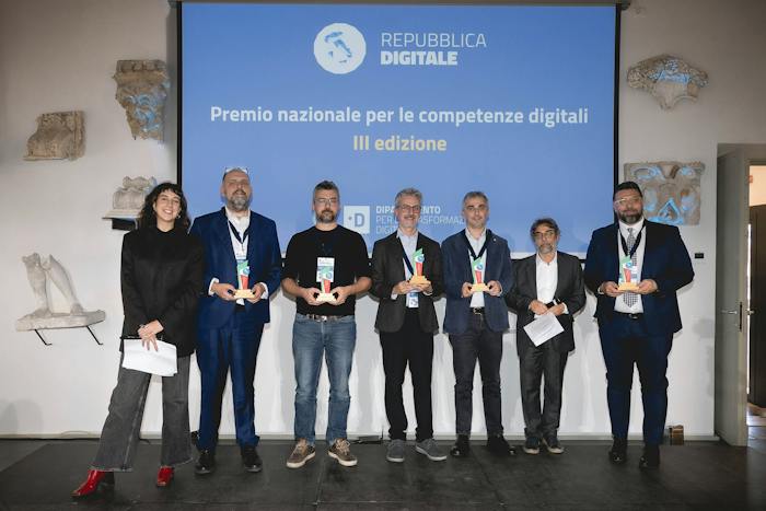 I vincitori del premio nazionale per le competenze digitali sul palco